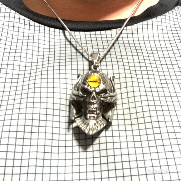 Chroma Skull Pendant Necklace in Black Oxidized - Picture 3 of 4